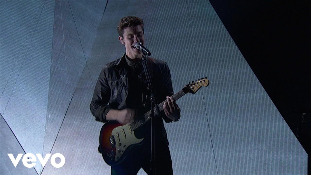 Shawn Mendes — Treat You Better / Mercy (Live From The 2016 American Music Awards)