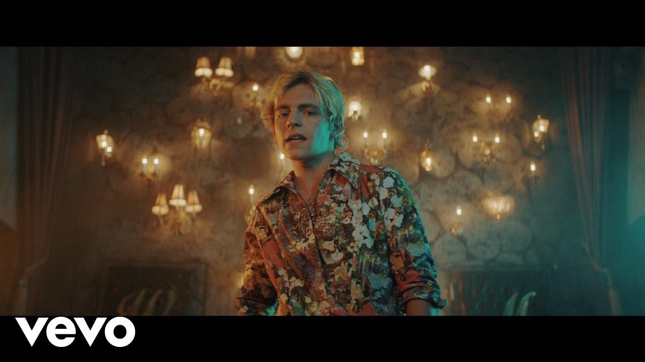 R5 — Hurts Good (Official Video)